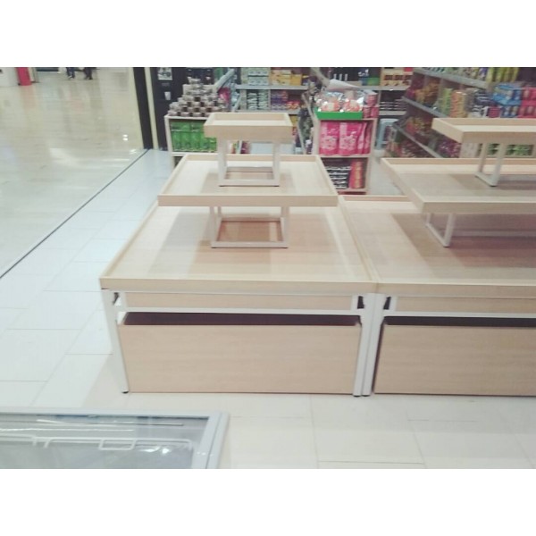 OPPA FOUNTAIN TABLE SQUARE c/w 2 CABINET BOX ROLLER